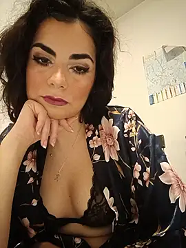 Saturnia Yvonne online show from 4, 12, 2024