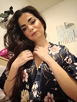 Saturnia Yvonne online show from 6, 12, 2024