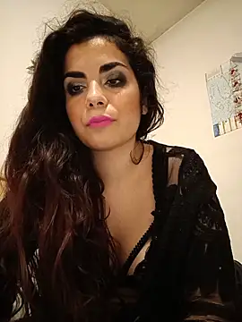 Saturnia Yvonne online show from 4, 2, 2025
