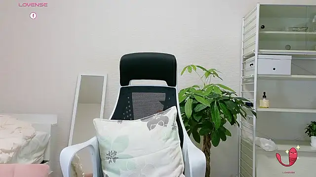 Snapshot of momochan88 chatting on 24, 5, 2026 momochan88 online show from 24, 5, 2026