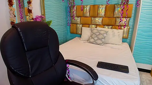 cherry chel online show from 10, 2, 2026