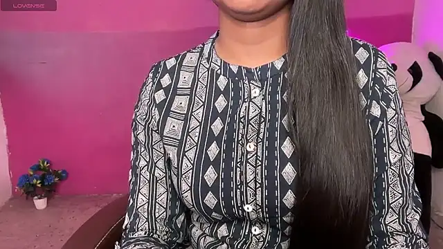 Snapshot of ridhima_ranii chatting on 2, 3, 2025 ridhima ranii online show from 2, 3, 2025
