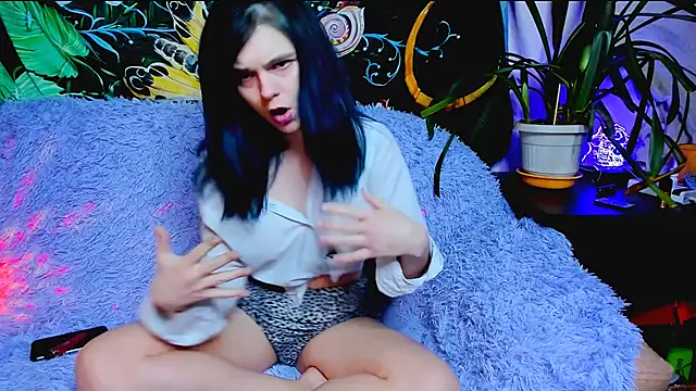 PussySaurus  online show from 6, 2, 2025