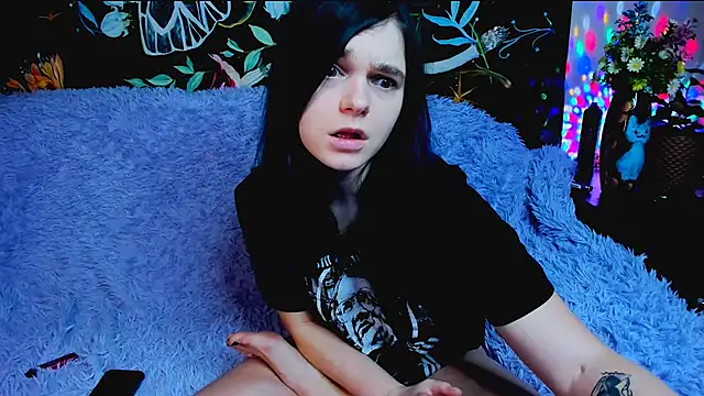 PussySaurus  online show from 5, 3, 2025