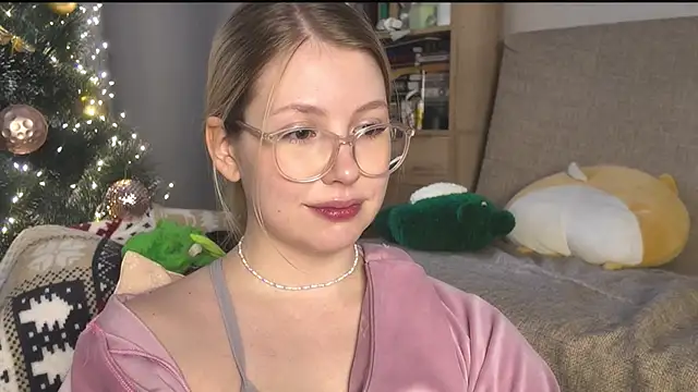 HoneyAudrey online show from 19, 12, 2025