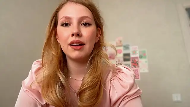 Snapshot of HoneyAudrey chatting on 2, 6, 2026 HoneyAudrey online show from 2, 6, 2026