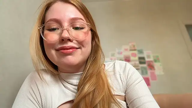 HoneyAudrey online show from 21, 4, 2026