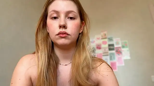 Snapshot of HoneyAudrey chatting on 26, 5, 2026 HoneyAudrey online show from 26, 5, 2026