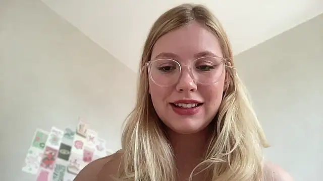 HoneyAudrey online show from 18, 9, 2025