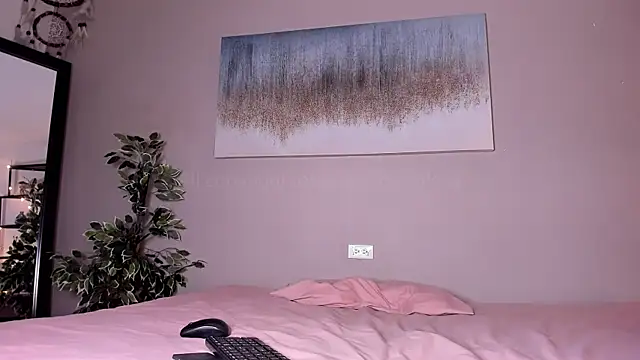  LittleLia online show from 14, 2, 2025