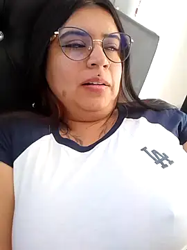 Snapshot of Devilsweet17 chatting on 2, 2, 2025 Devilsweet17 online show from 2, 2, 2025