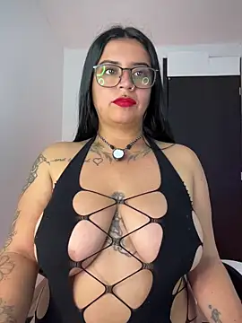 Devilsweet17 online show from 23, 4, 2026