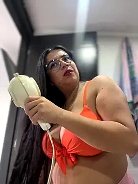 Snapshot of Devilsweet17 chatting on 18, 9, 2025 Devilsweet17 online show from 18, 9, 2025