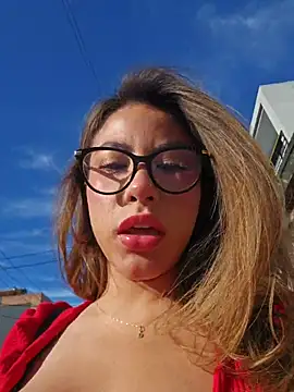 Karen San Miguel online show from 5, 5, 2026
