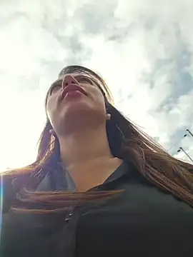 Karen San Miguel online show from 8, 7, 2026