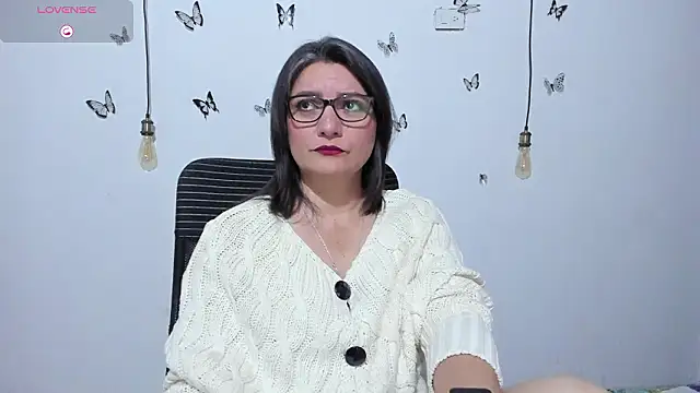 Amie Adams82  online show from 23, 2, 2026