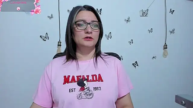 Amie Adams82  online show from 13, 1, 2026