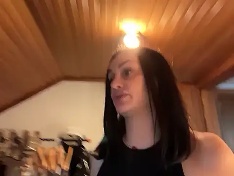 JeSuisUnTapin online show from 12, 11, 2025