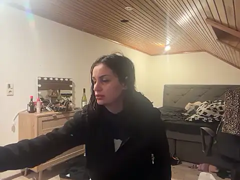 JeSuisUnTapin online show from 2, 12, 2025