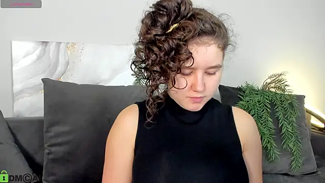 Snapshot of Ariella_Sol chatting on 26, 4, 2026 Ariella Sol online show from 26, 4, 2026