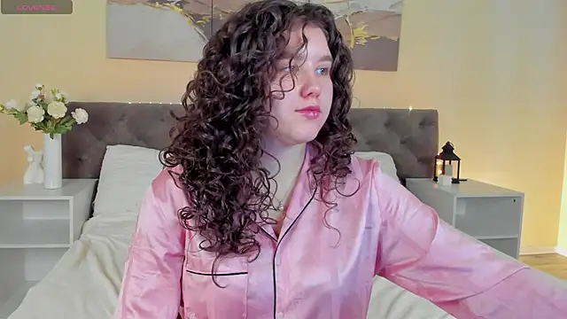 Ariella Sol online show from 21, 4, 2026