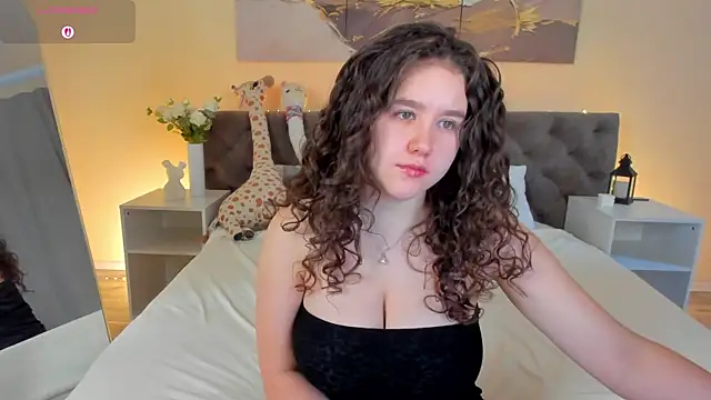 Snapshot of Ariella_Sol chatting on 23, 5, 2026 Ariella Sol online show from 23, 5, 2026