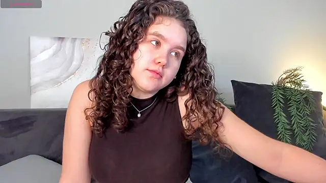 Snapshot of Ariella_Sol chatting on 24, 4, 2026 Ariella Sol online show from 24, 4, 2026