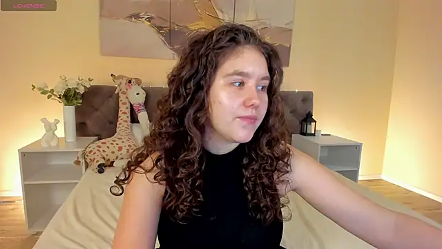Snapshot of Ariella_Sol chatting on 29, 5, 2026 Ariella Sol online show from 29, 5, 2026