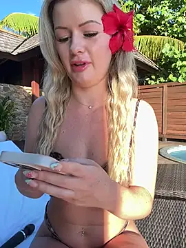 Snapshot of LoveShae_ chatting on 26, 5, 2026 LoveShae online show from 26, 5, 2026