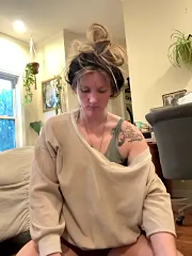 Snapshot of foreverzays chatting on 1, 12, 2025 foreverzays online show from 1, 12, 2025