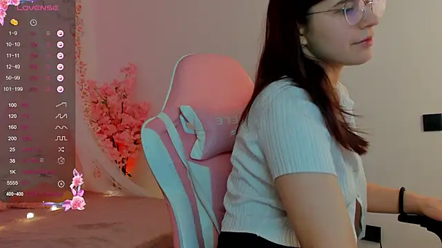 Snapshot of sweeet_july chatting on 28, 1, 2025 sweeet july online show from 28, 1, 2025