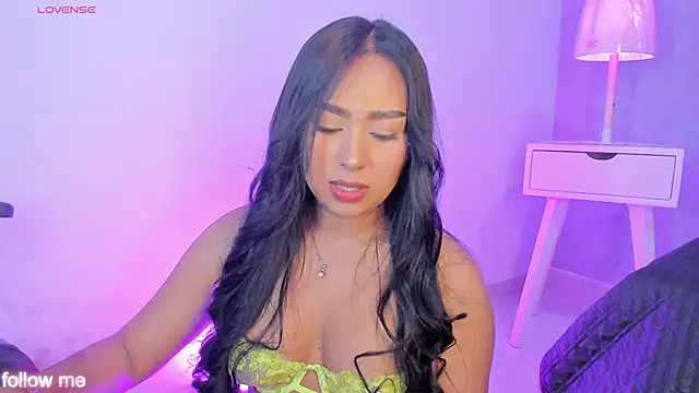 Snapshot of Cameliaa_Smiith chatting on 21, 10, 2025 Cameliaa Smiith online show from 21, 10, 2025