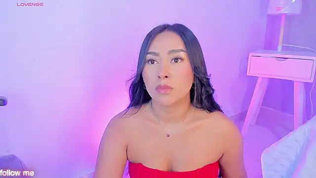 Snapshot of Cameliaa_Smiith chatting on 2, 11, 2025 Cameliaa Smiith online show from 2, 11, 2025