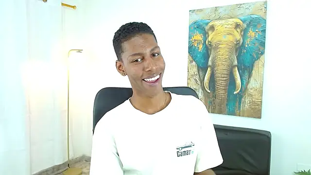 maiki18  online show from 7, 11, 2025