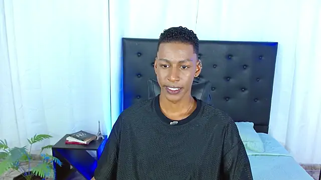 maiki18  online show from 5, 3, 2026