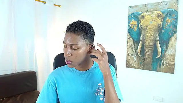 maiki18  online show from 1, 12, 2025