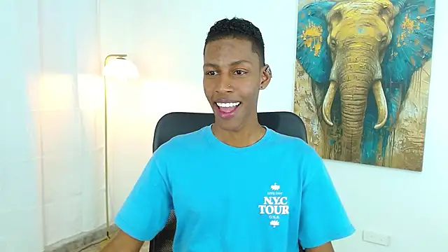 maiki18  online show from 8, 10, 2025