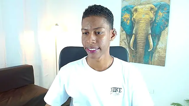 maiki18  online show from 2, 12, 2025