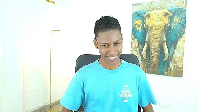 maiki18  online show from 15, 10, 2025