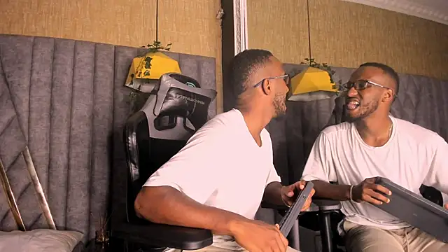 JamesParck online show from 13, 4, 2026