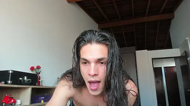 uglycoyote18 online show from 4, 12, 2024