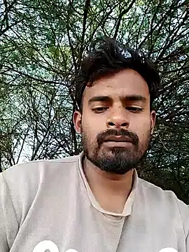 Snapshot of rayhan085 chatting on 8, 11, 2025 rayhan085 online show from 8, 11, 2025