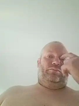ShyBoy1982 online show from 2, 6, 2026