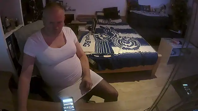 ShyBoy1982 online show from 13, 6, 2026