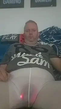 ShyBoy1982 online show from 2, 11, 2025