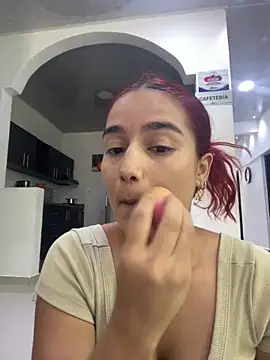 Snapshot of Ari_Baker chatting on 10, 9, 2025 Ari Baker online show from 10, 9, 2025