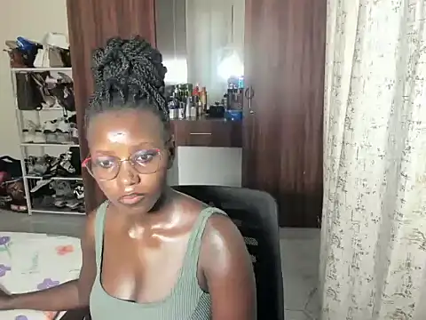 Snapshot of supa_queen254 chatting on 18, 6, 2026 supa queen254 online show from 18, 6, 2026