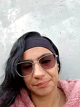 Leslly  online show from 13, 11, 2025