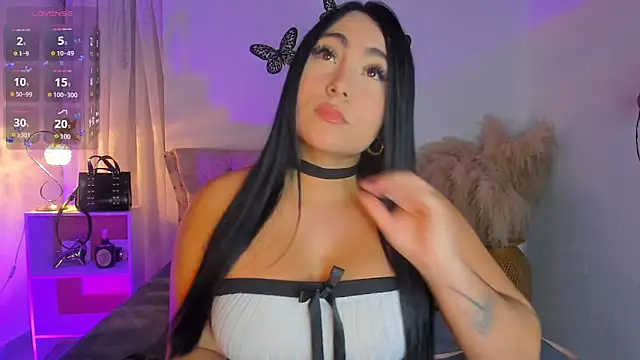 Sarahballiston  online show from 16, 12, 2025