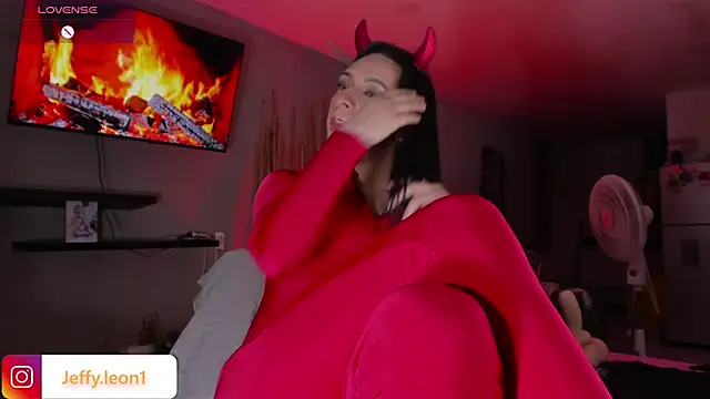 danna v online show from 30, 11, 2025